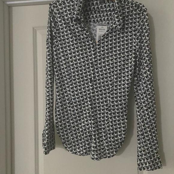 Kenneth Cole Reaction Ling Sleeved Button Front Blouse NWT Size Small - Picture 1 of 10